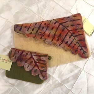 Nwt The Red Sari 2-Piece Felted Wool Zippered Purse Leaf Clutch and Mini Purse